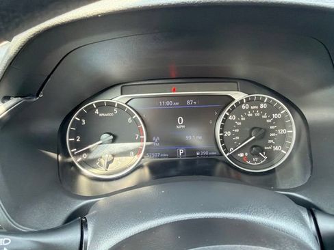 Used 2024 Nissan Altima 2.5 SV FWD image 16