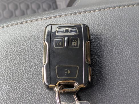 Used 2019 Chevrolet Colorado Z71 image 37