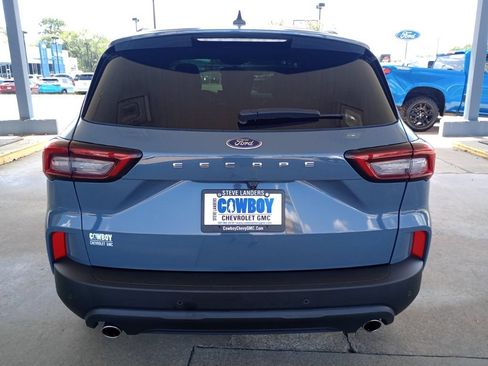 Used 2025 Ford Escape ST-Line w/ Tech Pack #1 FWD image 4