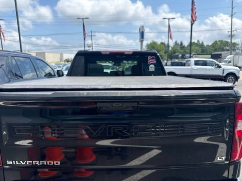 Used 2025 Chevrolet Silverado 1500 LT AWD/4WD image 7