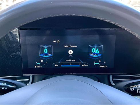 Used 2023 Hyundai Elantra SEL w/ Convenience Package image 25