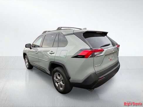 Used 2022 Toyota RAV4 XLE FWD image 3