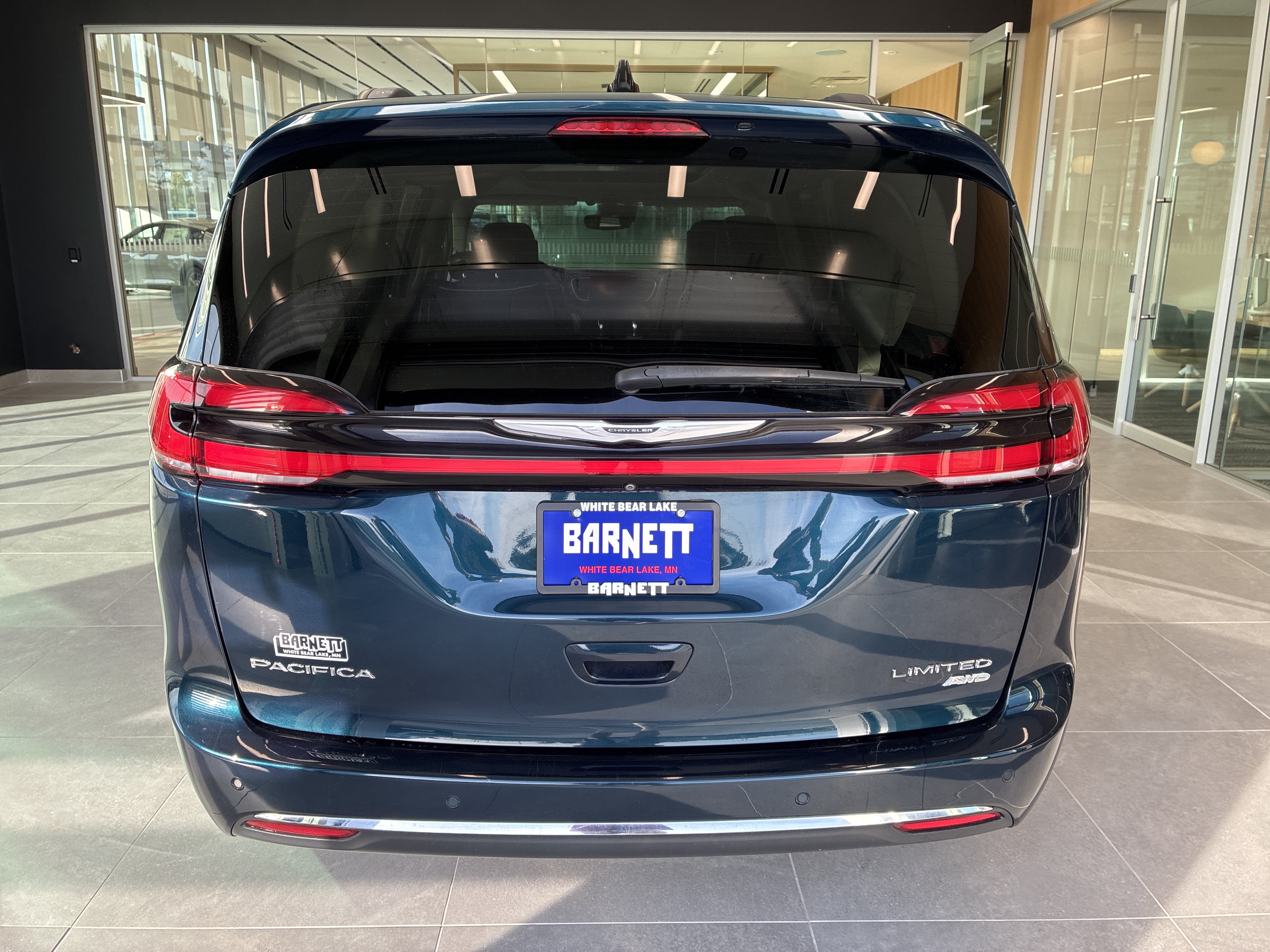 Certified 2023 Chrysler Pacifica Limited w/ Uconnect Theater Family Group AWD/4WD image 10