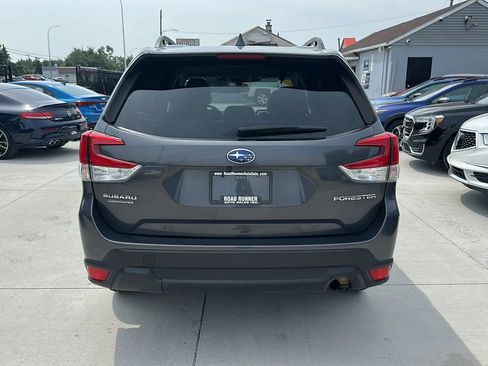 Used 2022 Subaru Forester Premium AWD/4WD image 6