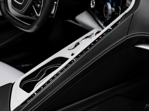 Used 2021 Chevrolet Corvette Stingray Premium Conv w/ Z51 Performance Package image 59