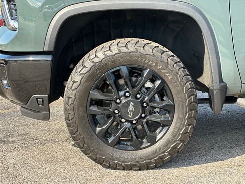 Used 2025 Chevrolet Silverado 2500 LT w/ Trail Boss Package AWD/4WD image 30