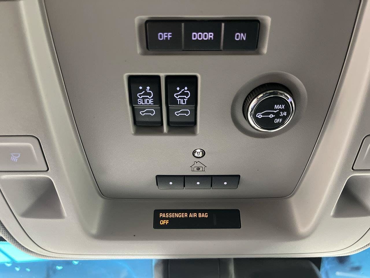 Used 2018 Chevrolet Tahoe LT AWD/4WD image 29