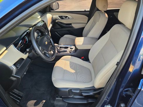 Certified 2022 Chevrolet Traverse LS FWD image 23