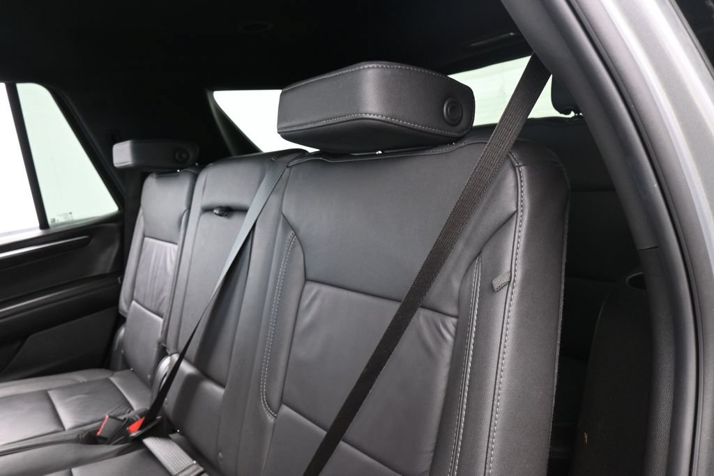 Used 2025 Chevrolet Tahoe Z71 AWD/4WD image 38