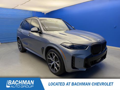 Used 2024 BMW X5 xDrive40i w/ M Sport Package AWD/4WD image 1