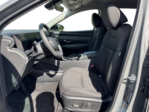 Used 2025 Hyundai Tucson SEL FWD image 9