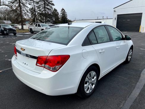 Used 2013 Chevrolet Cruze LS image 6
