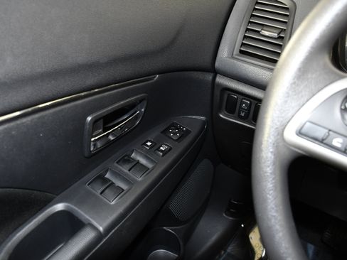 Used 2022 Mitsubishi Outlander Sport ES AWD/4WD image 33