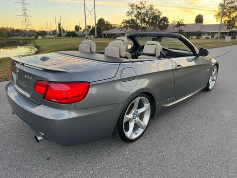 Used 2011 BMW 335i Convertible image 5