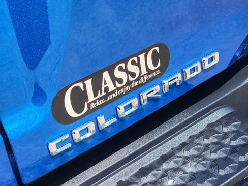 Used 2024 Chevrolet Colorado Trail Boss w/ Advanced Trailering Package AWD/4WD image 12