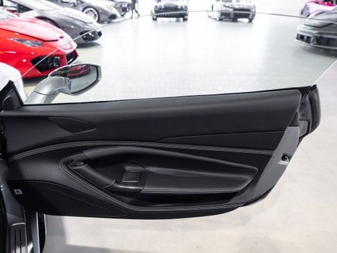Used 2020 Ferrari F8 Tributo image 38
