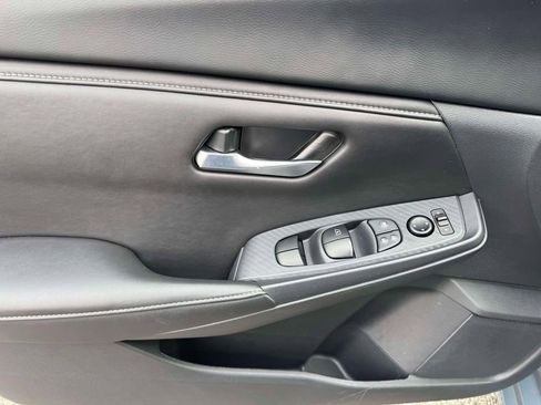 Certified 2025 Nissan Sentra SV image 16