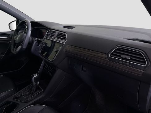 Used 2024 Volkswagen Tiguan SEL R-Line AWD/4WD image 32