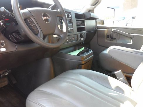 Used 2021 GMC Savana 3500 Extended w/ Power Convenience Package RWD image 10
