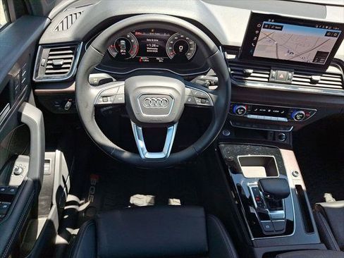 Certified 2023 Audi Q5 2.0T Premium Plus w/ Premium Plus Package AWD/4WD image 2