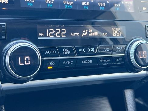 Used 2019 Subaru Outback 3.6R Limited AWD/4WD image 21