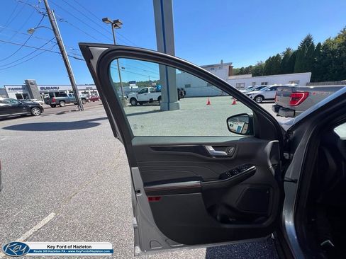Used 2024 Ford Escape ST-Line w/ Equipment Group 301A FWD image 16