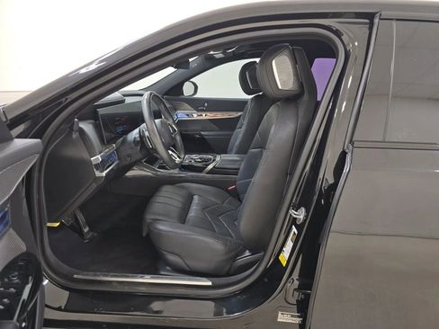 Used 2023 BMW 740i RWD image 7