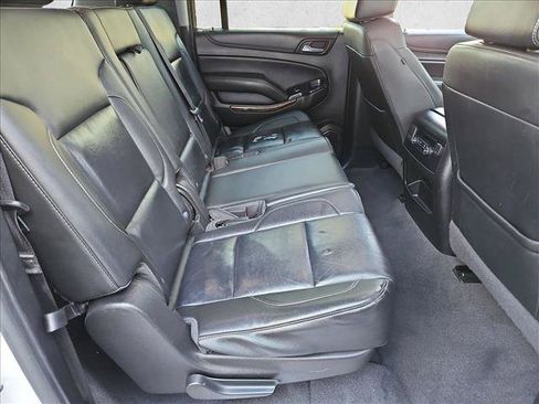 Used 2020 Chevrolet Suburban LT AWD/4WD image 21