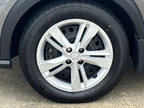 Used 2024 Nissan Kicks S FWD image 5
