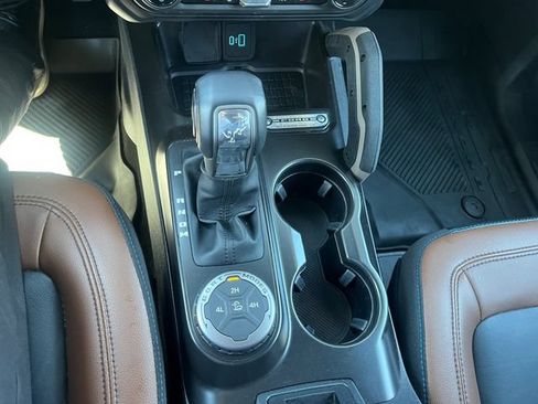 Used 2024 Ford Bronco Outer Banks AWD/4WD image 18