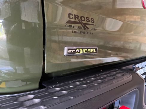 Used 2022 Jeep Gladiator Rubicon w/ Cold Weather Group AWD/4WD image 23