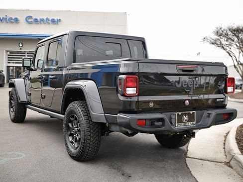 Used 2021 Jeep Gladiator Willys image 8