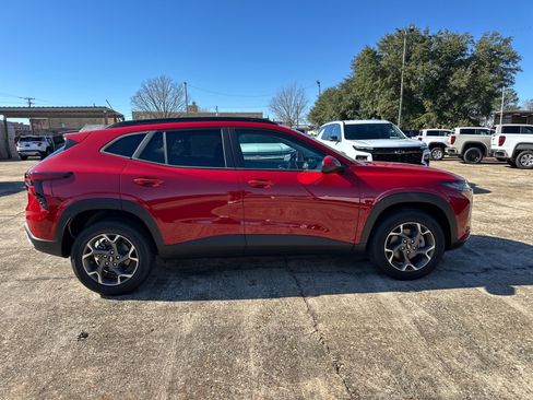 New 2026 Chevrolet Trax LT image 7