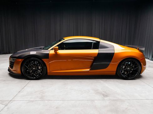Used 2014 Audi R8 V8 w/ Ceramic Brake Package image 11