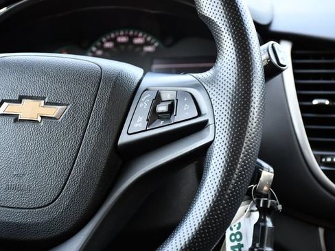 Used 2017 Chevrolet Trax LS FWD image 22