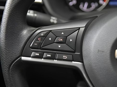 Used 2024 Nissan Altima 2.5 SV FWD image 19