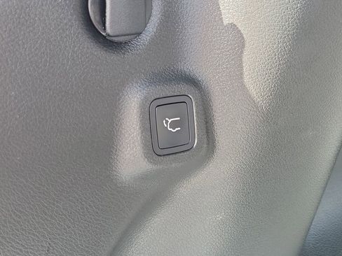 Used 2023 Jeep Compass Limited w/ Elite Group image 18