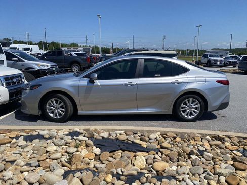 Used 2026 Toyota Camry LE w/ Convenience Package FWD image 4
