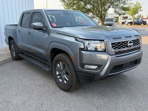 Used 2025 Nissan Frontier SV w/ SV Convenience Package RWD image 13