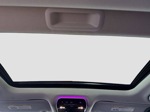 Used 2023 Mercedes-Benz C 300 Sedan image 21