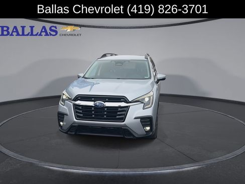 Used 2023 Subaru Ascent Limited AWD/4WD image 3