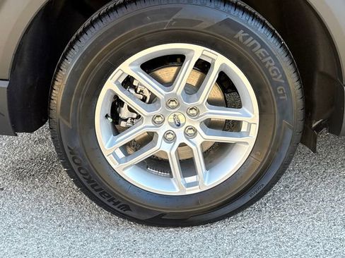 New 2026 Ford Explorer Active RWD image 9