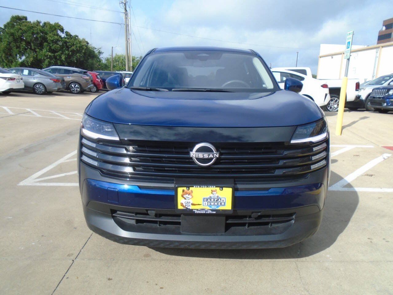 Used 2025 Nissan Kicks SV FWD image 2
