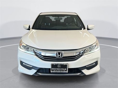 Used 2017 Honda Accord Sport Special Edition image 2