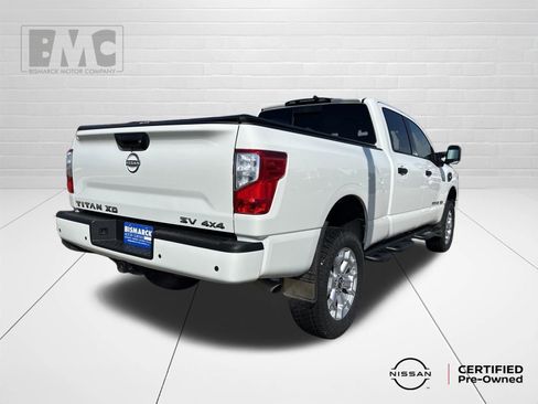 Used 2023 Nissan Titan SV w/ SV Convenience Package image 3