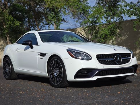 Used 2017 Mercedes-Benz SLC 43 AMG image 3