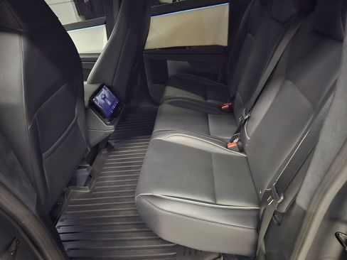 Used 2024 Tesla Cybertruck Cyberbeast AWD/4WD image 30