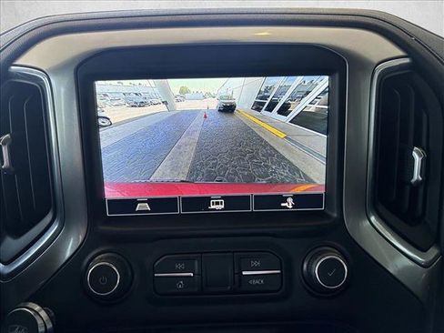 Used 2021 Chevrolet Silverado 1500 LT Trail Boss w/ Convenience Package II AWD/4WD image 12