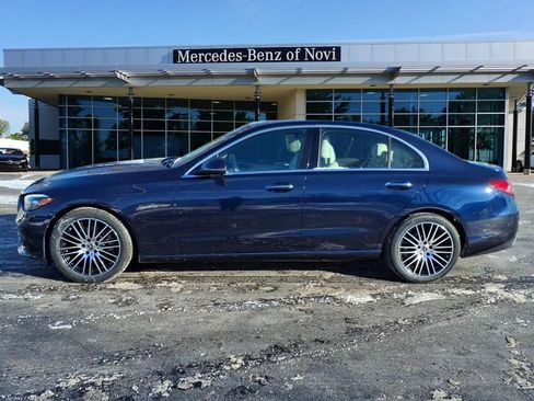 Used 2023 Mercedes-Benz C 300 4MATIC Sedan image 2