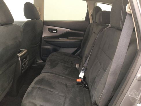 Used 2019 Nissan Murano SV w/ Premium Package image 18